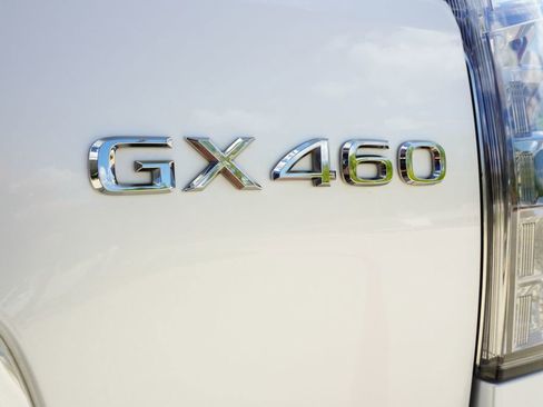 Used 2023 Lexus GX 460 Premium w/ Premium Package image 8