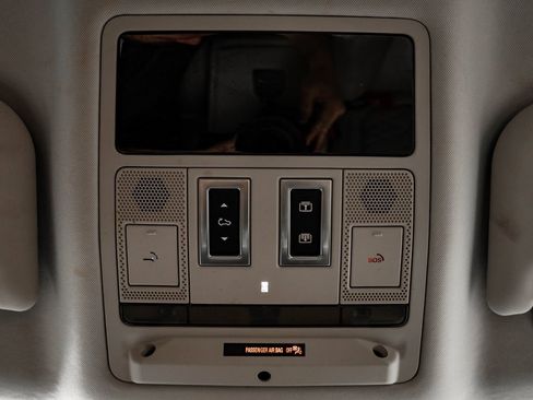 Used 2023 Jaguar F-PACE S image 39