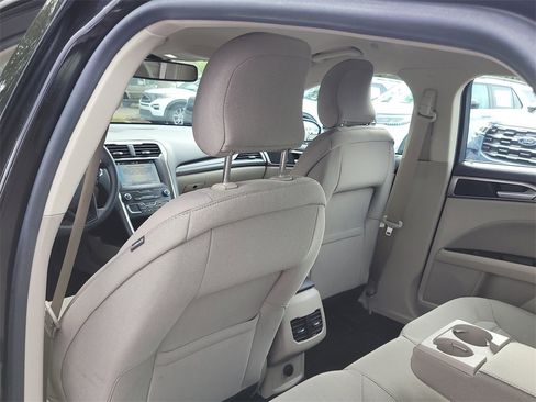 Certified 2019 Ford Fusion SE image 11