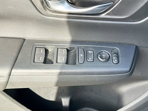 Used 2024 Honda CR-V LX image 17