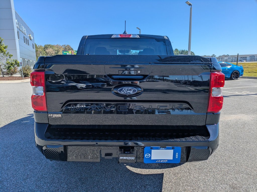 New 2026 Ford Maverick XLT w/ XLT Luxury Package FWD image 5