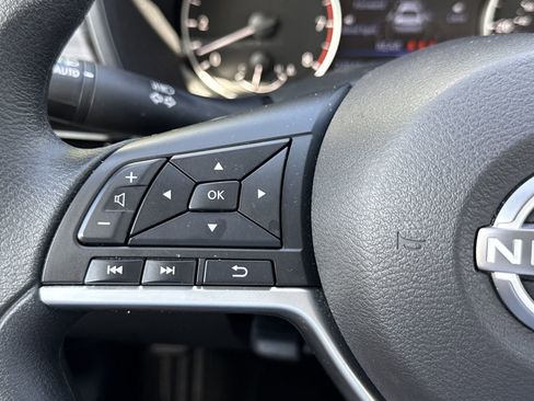 Used 2025 Nissan Altima 2.5 SV image 19