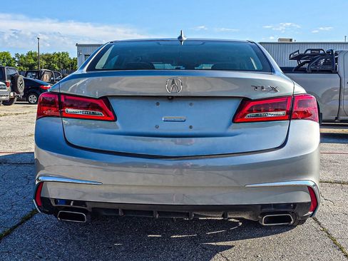 Used 2018 Acura TLX V6 w/ Technology Package FWD image 5