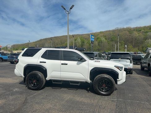 Used 2025 Toyota 4Runner TRD Pro AWD/4WD image 3