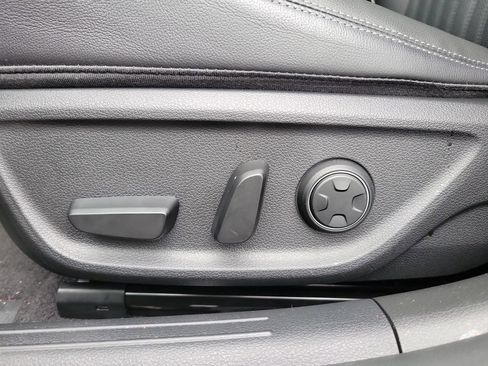 Used 2026 Genesis G70 2.5T Prestige RWD image 17
