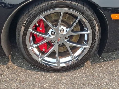 Used 2009 Chevrolet Corvette Z06 w/ Preferred Equipment Group RWD image 8