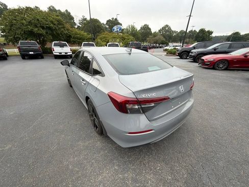 Used 2025 Honda Civic Sport image 13