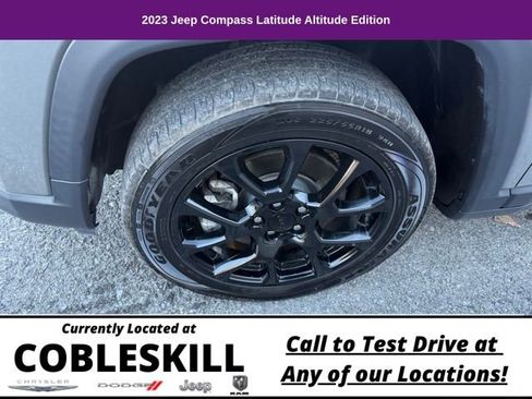 Used 2023 Jeep Compass Altitude image 12