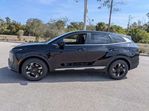 New 2026 Kia Sportage LX FWD image 8