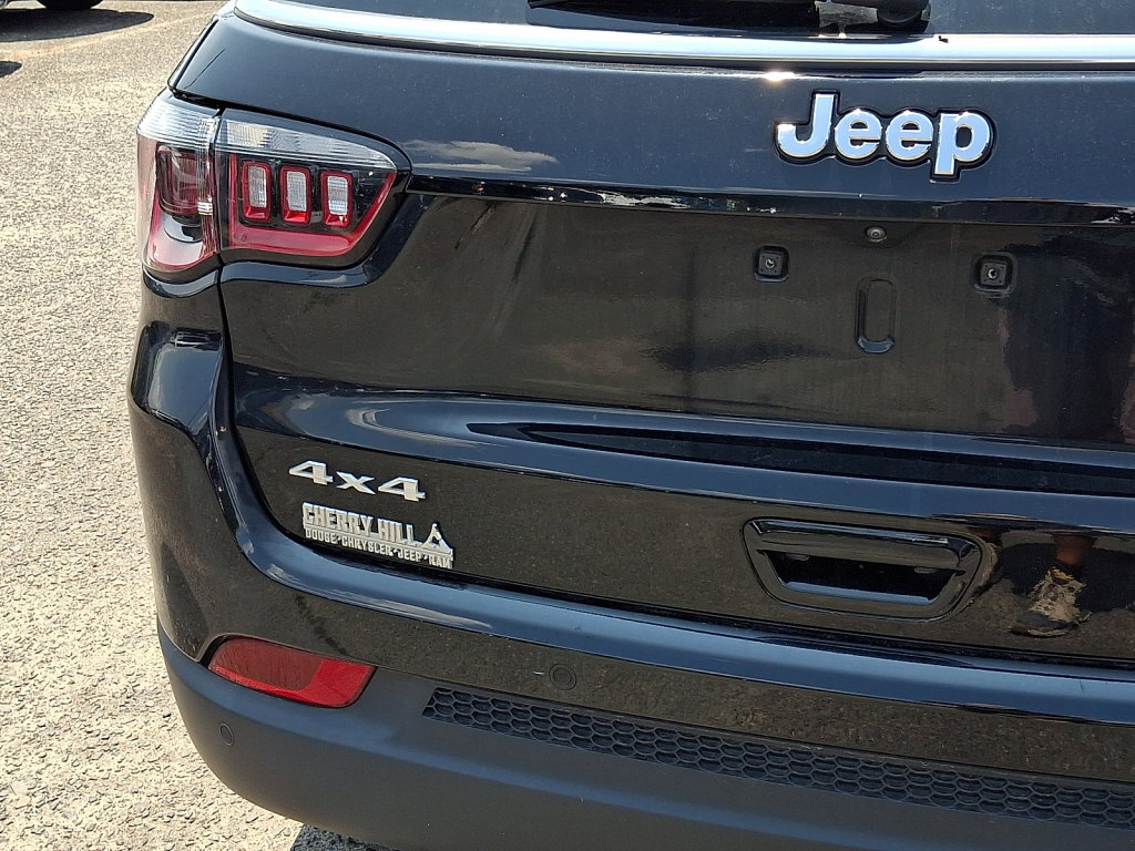 Used 2024 Jeep Compass Limited AWD/4WD image 17