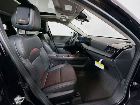 New 2026 Nissan Kicks SR w/ SR Premium Package image 23