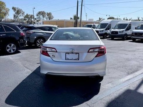 Used 2013 Toyota Camry LE image 6