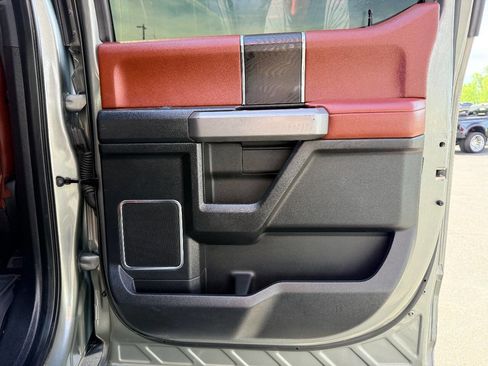 Used 2019 Ford F250 Platinum w/ Platinum Ultimate Package image 39