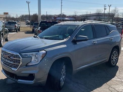 Used 2023 GMC Terrain Denali w/ Denali Premium Package image 4