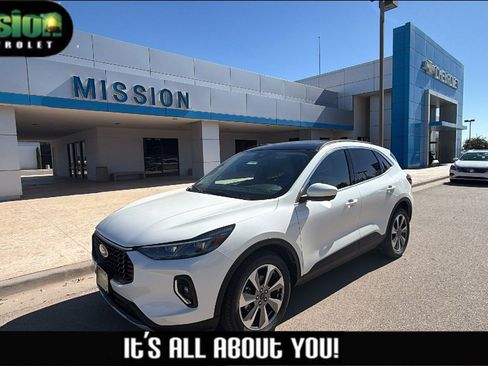 Used 2023 Ford Escape Platinum w/ Class II Trailer Tow Package image 1