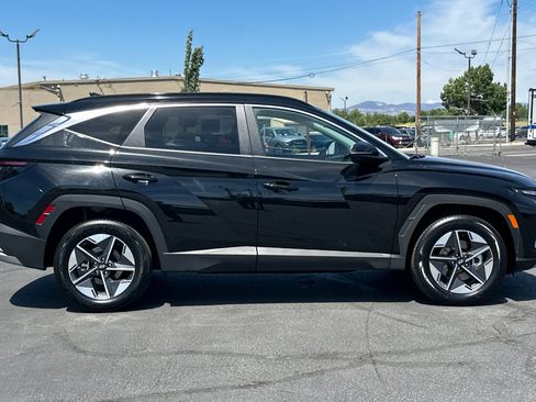 Certified 2025 Hyundai Tucson SEL AWD/4WD image 3