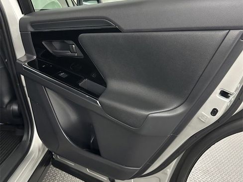 Used 2023 Toyota bZ4X Limited image 32