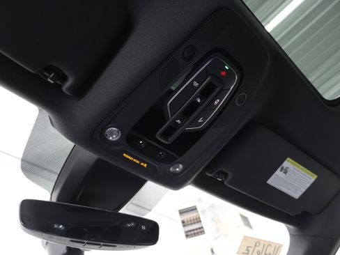 Used 2025 Audi Q5 2.0T Premium image 12