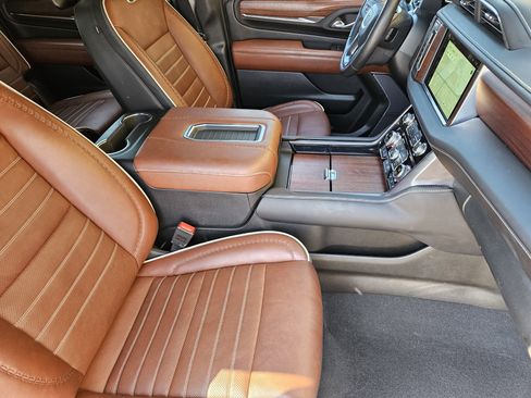 Used 2024 GMC Yukon XL Denali Ultimate image 14