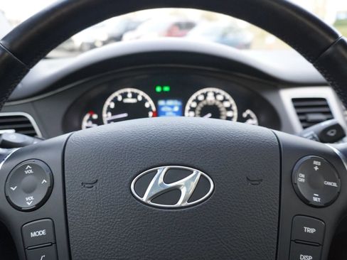 Used 2009 Hyundai Genesis 3.8 w/ Technology Pkg 4 image 22