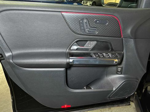 Certified 2025 Mercedes-Benz GLB 250 4MATIC image 20