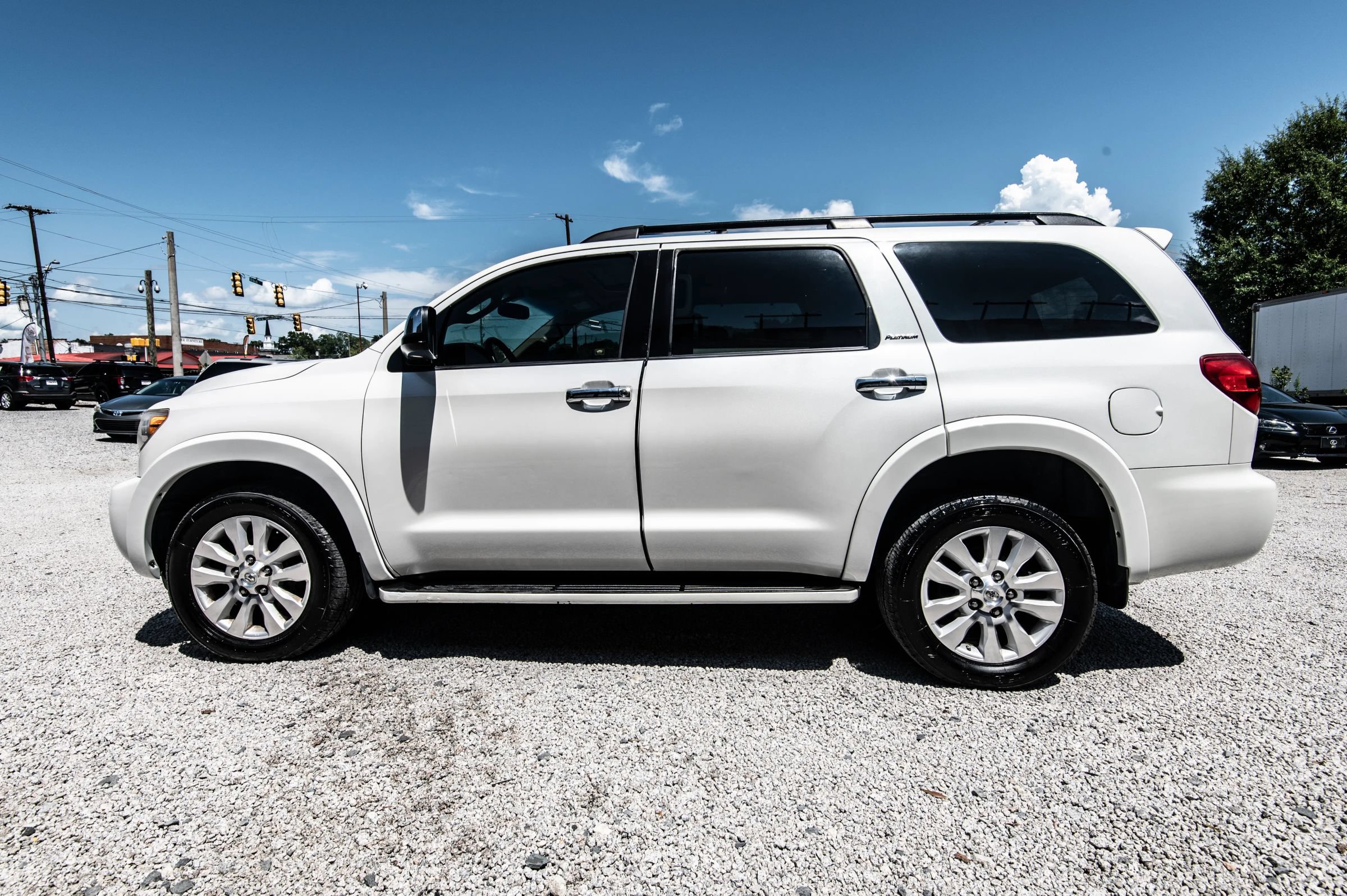 Used 2014 Toyota Sequoia Platinum AWD/4WD image 19