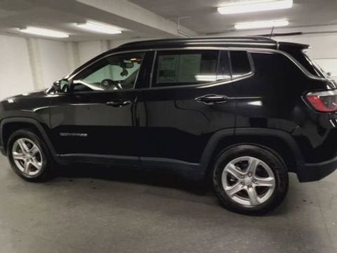 Used 2024 Jeep Compass Latitude AWD/4WD image 6