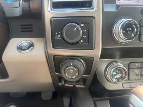 Used 2019 Ford F150 Limited AWD/4WD image 28