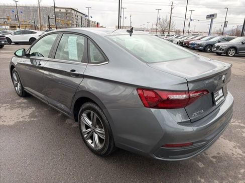 Used 2024 Volkswagen Jetta SE image 5