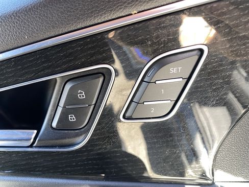 Used 2022 Audi Q7 2.0T Premium w/ Convenience Package AWD/4WD image 21