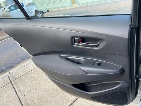 Used 2025 Toyota Corolla LE image 49