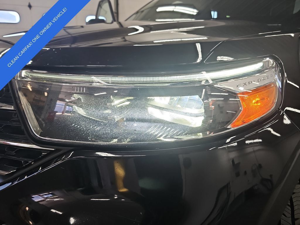 Used 2020 Ford Explorer XLT w/ Equipment Group 202A AWD/4WD image 32