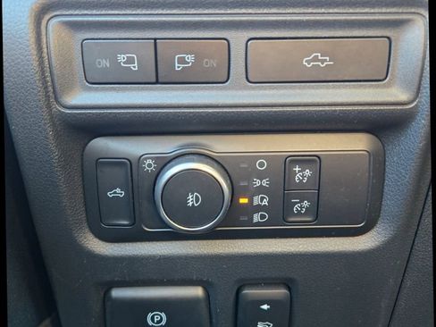 Used 2021 Ford F150 Lariat w/ Equipment Group 502A High image 28