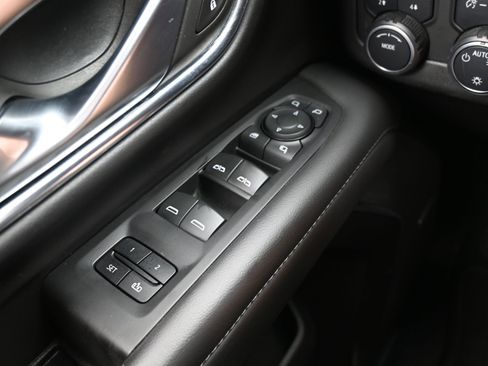 Used 2023 Chevrolet Tahoe Z71 w/ Luxury Package image 25