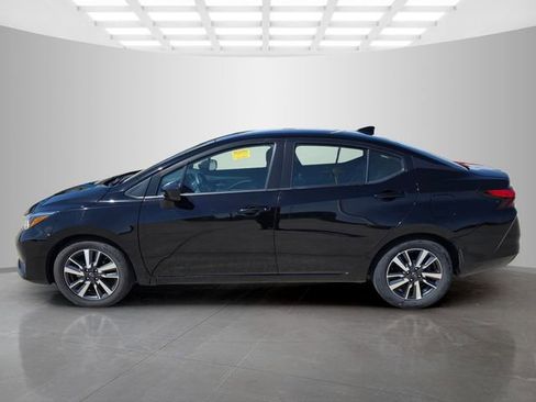 Used 2025 Nissan Versa SV FWD image 5