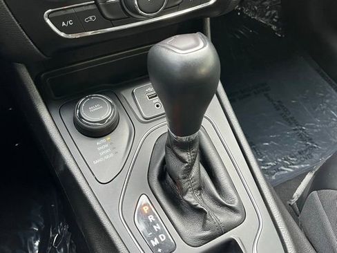 Used 2021 Jeep Cherokee Latitude Lux image 15