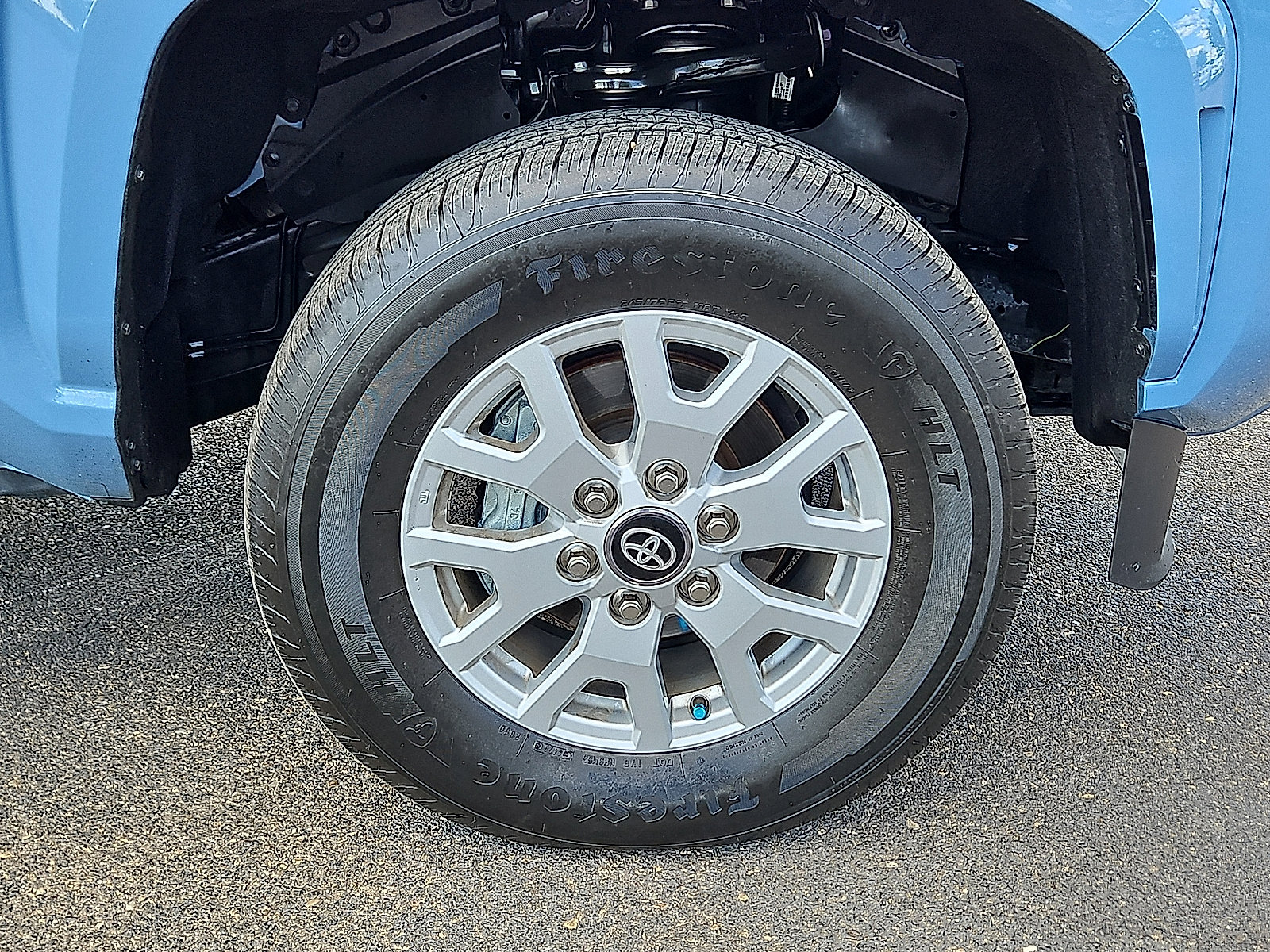 Certified 2026 Toyota Tacoma SR5 AWD/4WD image 5