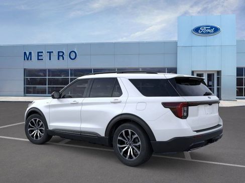 Used 2026 Ford Explorer ST-Line image 5
