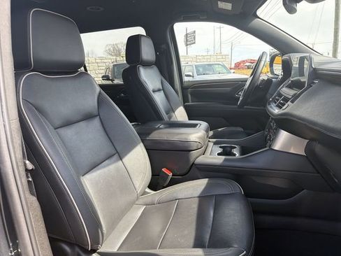 Used 2023 Chevrolet Suburban Premier image 24