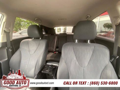 Used 2014 Toyota Venza AWD image 18