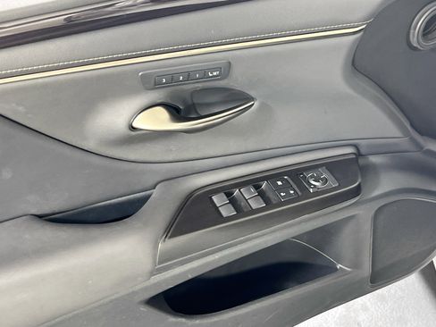 Used 2019 Lexus ES 350 image 18