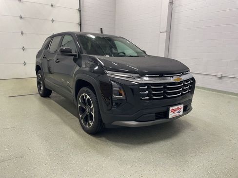 New 2026 Chevrolet Equinox LT w/ Convenience Package II image 2