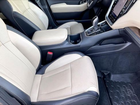 Used 2021 Subaru Outback Limited XT image 22