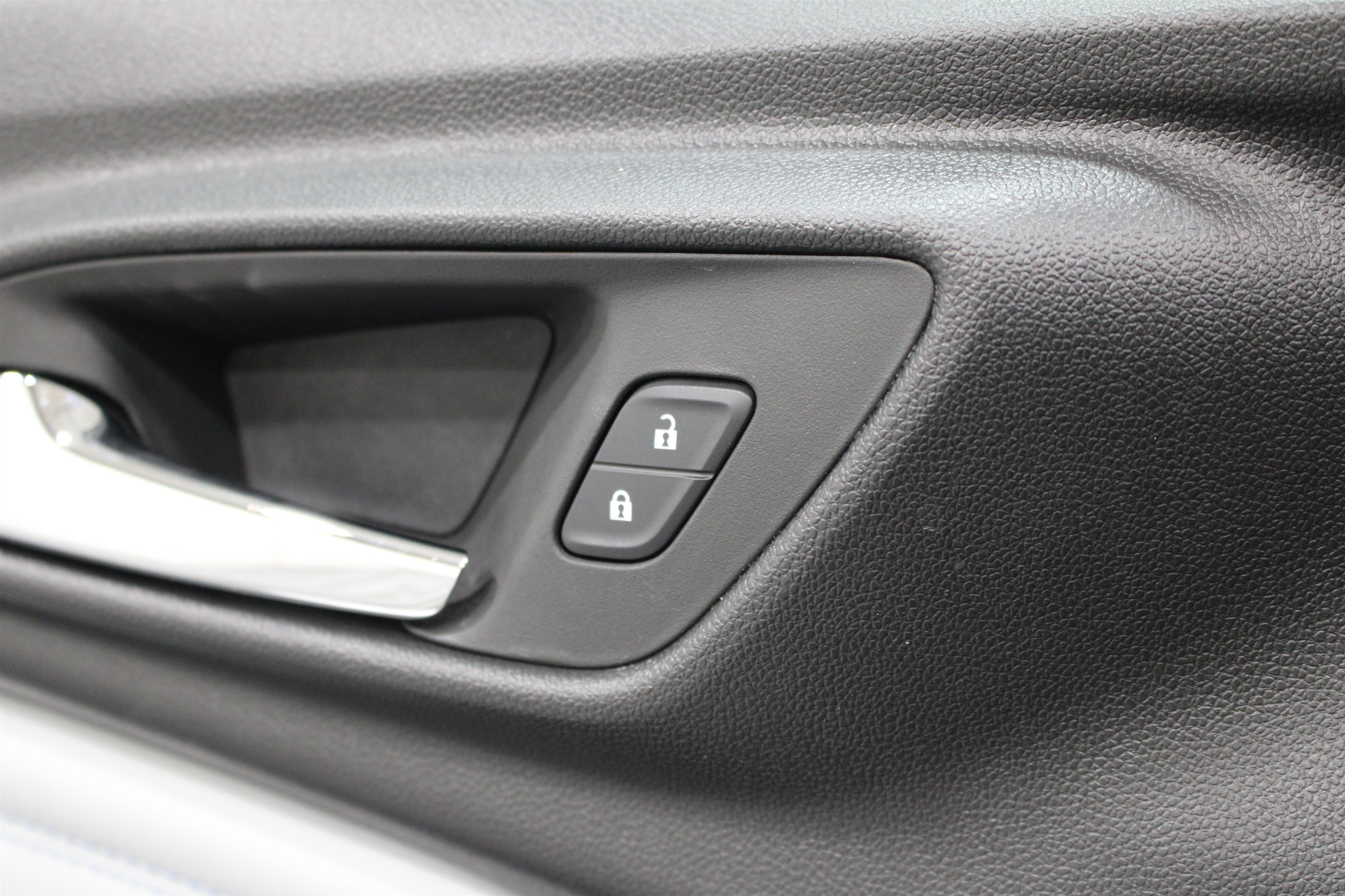 New 2026 Chevrolet Trax LT w/ Driver Confidence Package FWD image 9