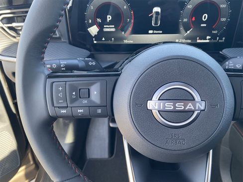 New 2026 Nissan Kicks SR image 25