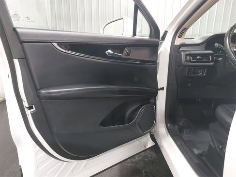 Used 2023 Lincoln Nautilus Standard w/ Premium Package image 53