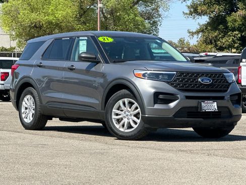 Certified 2021 Ford Explorer 2WD image 2
