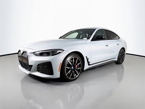 Certified 2024 BMW i4 eDrive40 w/ M Sport Package image 3