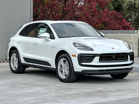 New 2026 Porsche Macan image 10