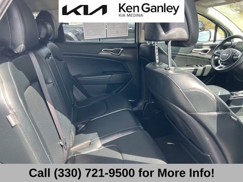 Certified 2024 Kia Sportage EX image 57